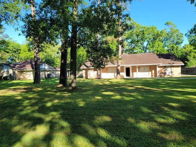 Building Photo - 16515 Waycreek Rd