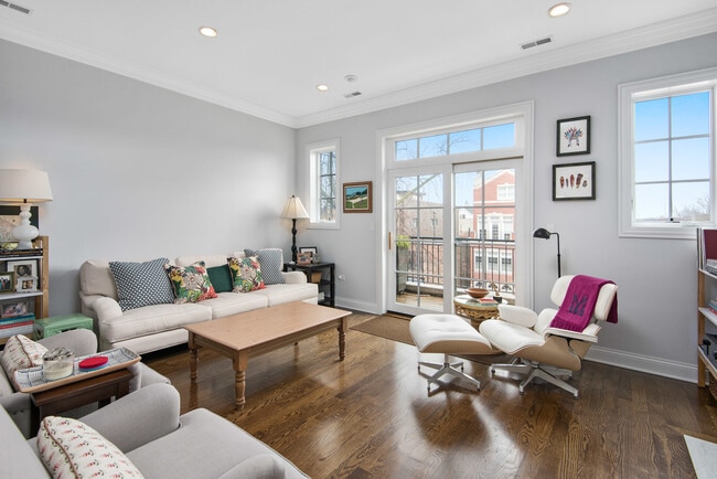 Foto del edificio - 843 W Lill Ave
