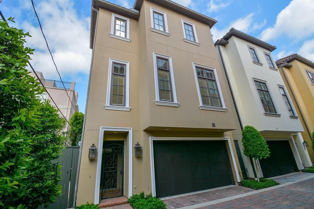 Foto principal - 2419 Brazoria St
