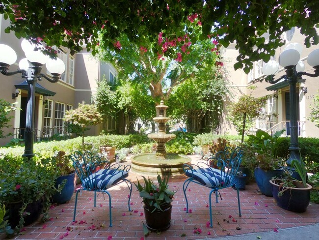 Foto del edificio - 1324 N Alta Vista Blvd