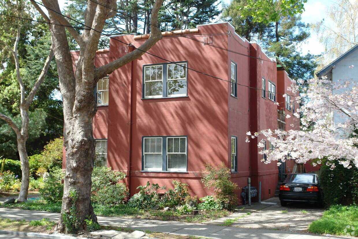 Building Photo - 2134-2136 Grant St