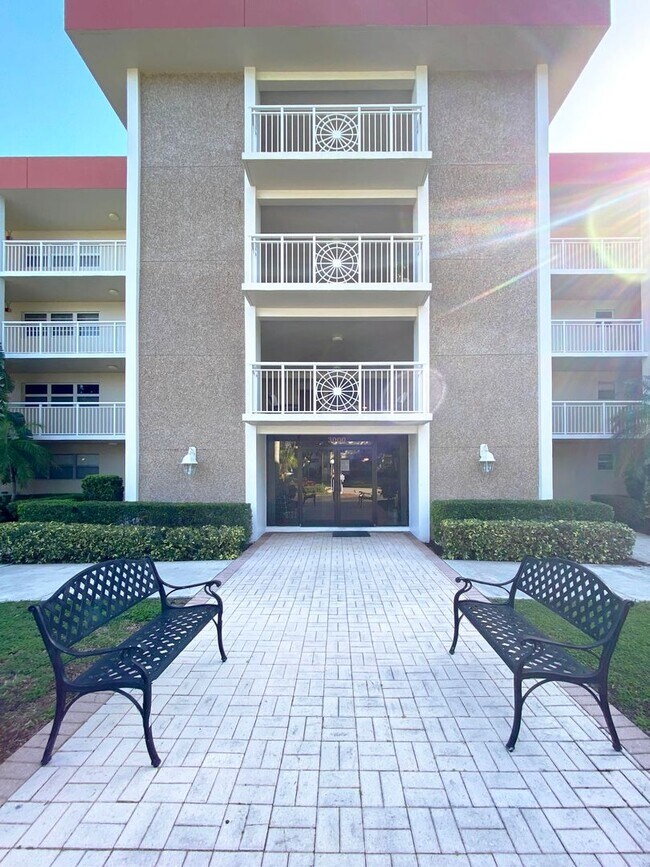 Foto del edificio - Resort Style Condo on the Water / Optional...
