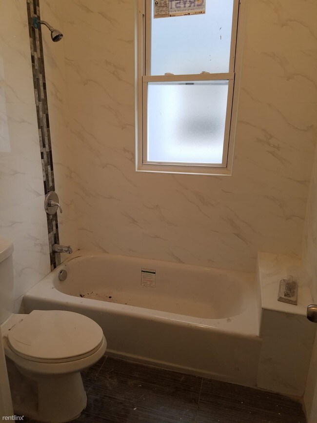 Building Photo - 2 br, 1.5 bath  - 55 Stockman Pl Apt 2R