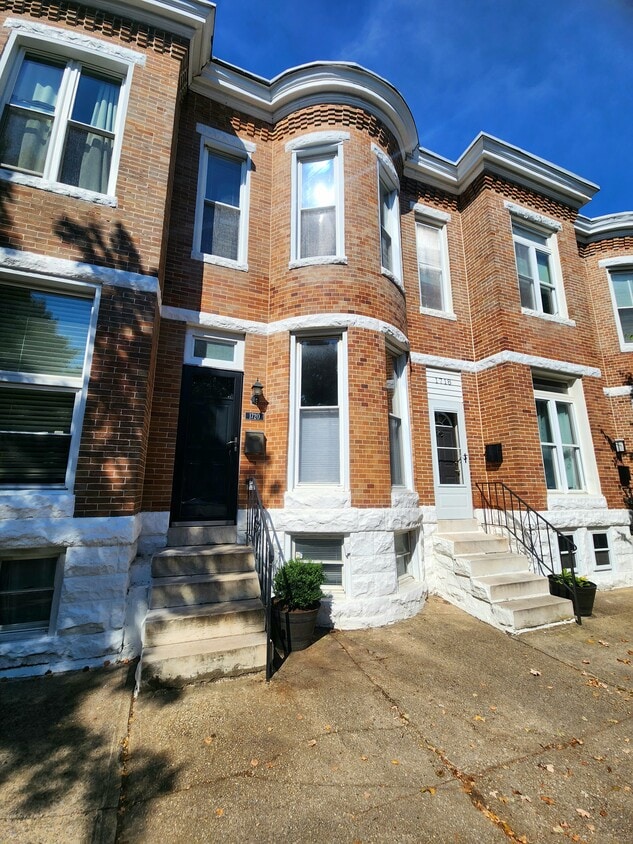 Primary Photo - 1720 Jackson St