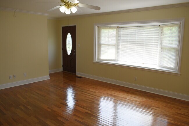 Building Photo - 3321 Oakley Cir
