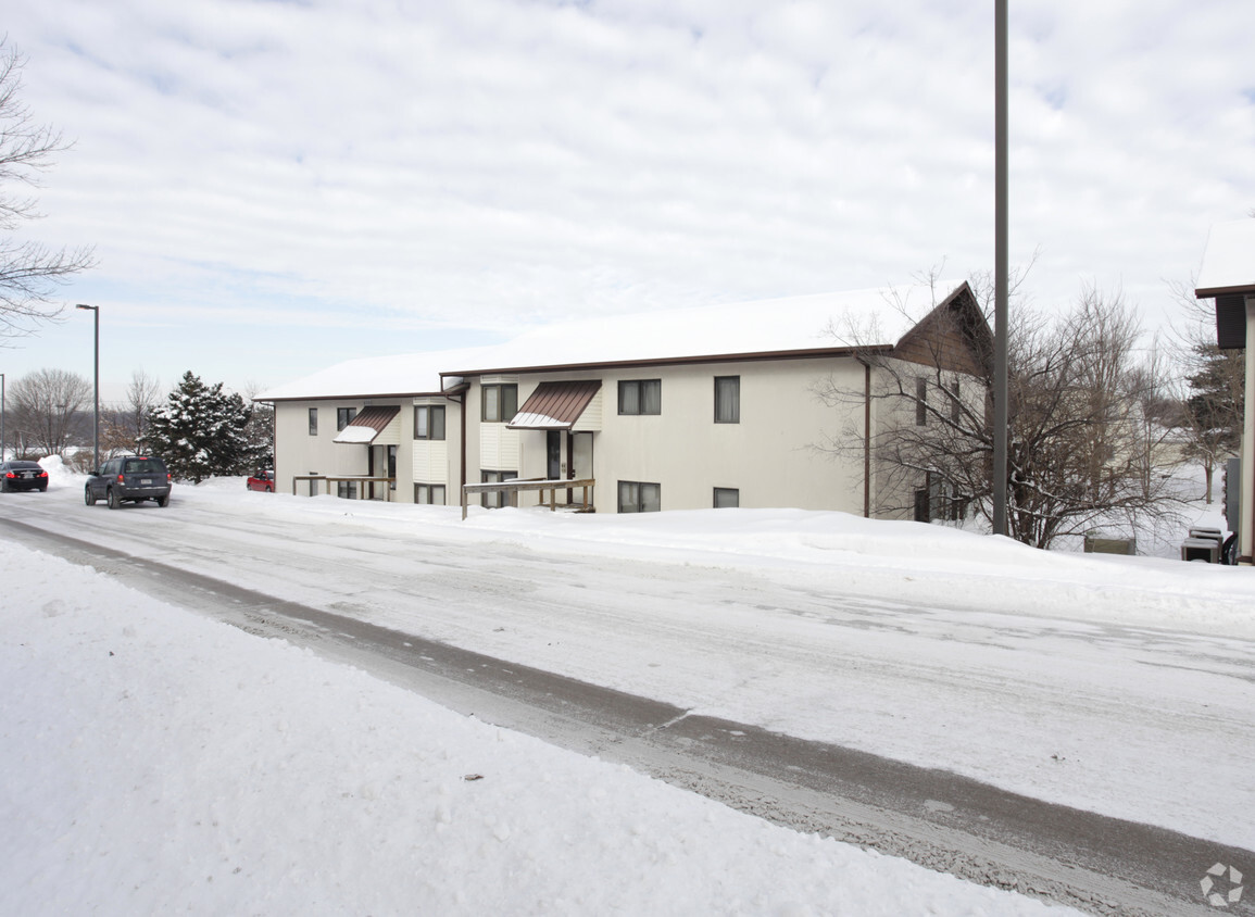 Primary Photo - College View Apartments