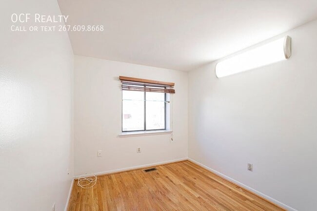 Building Photo - 2107 Arch St