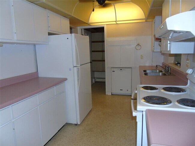 Foto del edificio - 6326 Safford Terrace