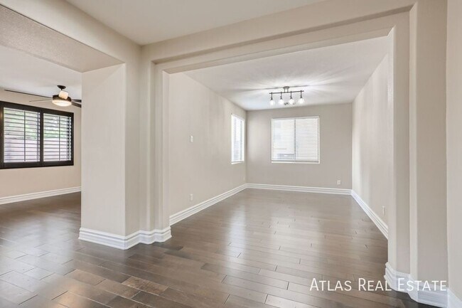 Building Photo - 928 Via Stellato St