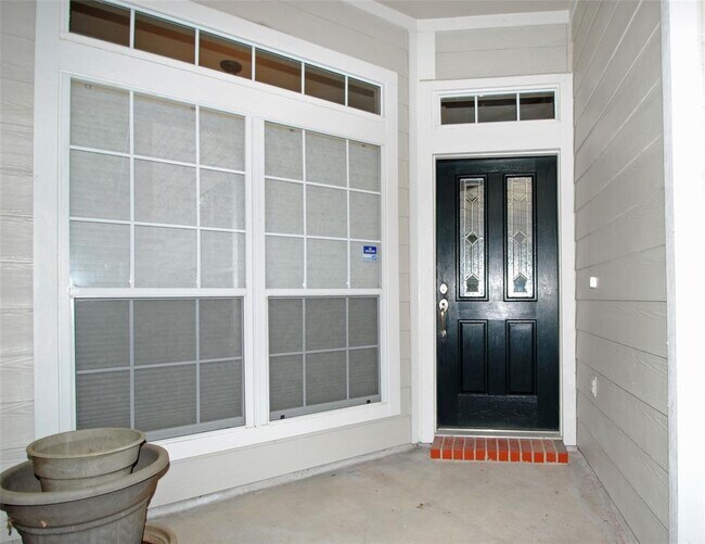 Building Photo - 103 S Piper Trace
