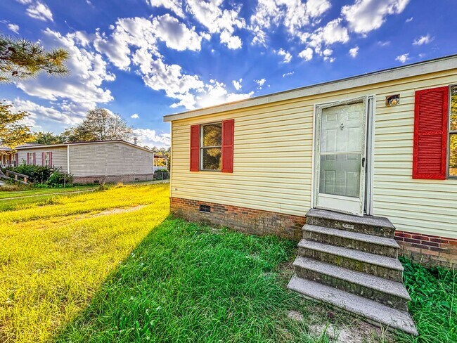 Foto del edificio - 3 BED 2BATH outside of Fayettville