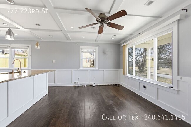 Foto del edificio - 772 223rd St