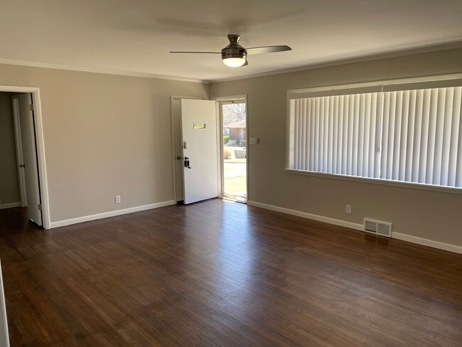 Foto del edificio - Darling Midtown Charmer! 3 bed 1 bath - NE...