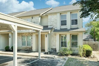 Building Photo - 2215 Dry Creek Dr