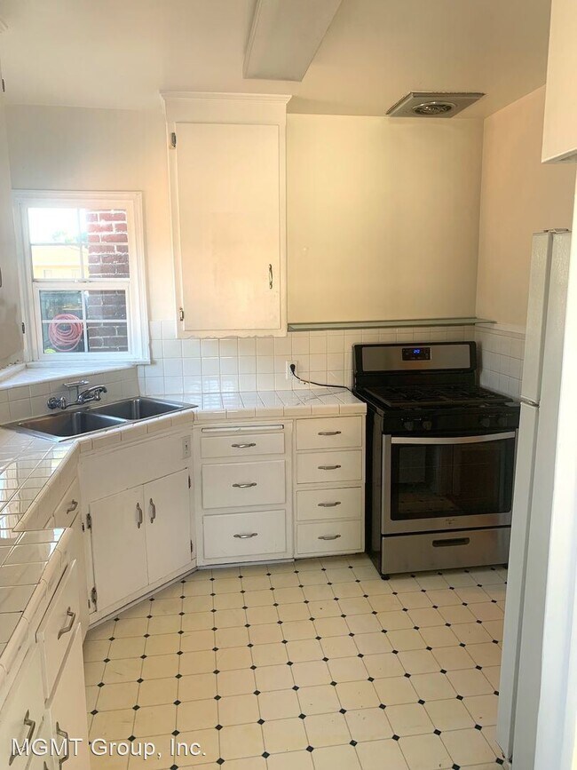 Foto del edificio - 3 br, 1.5 bath House - 1100 N Evergreen St
