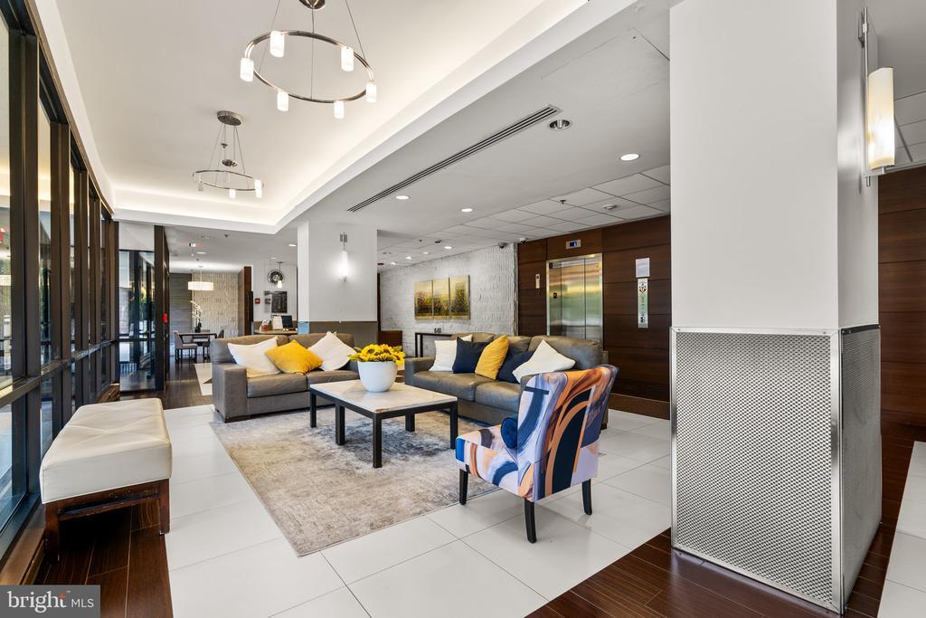 Foto principal - 6301 Stevenson Ave