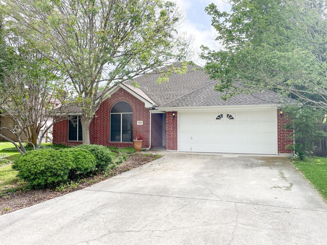 Foto principal - 1237 Cherry Hill