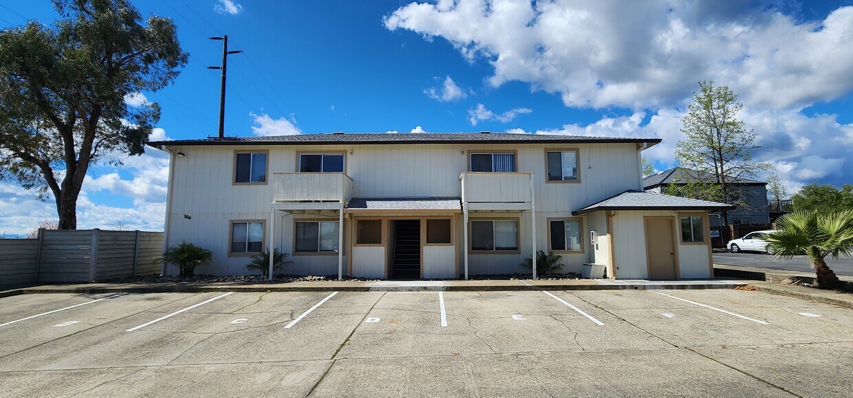 Foto principal - 864 Browning St