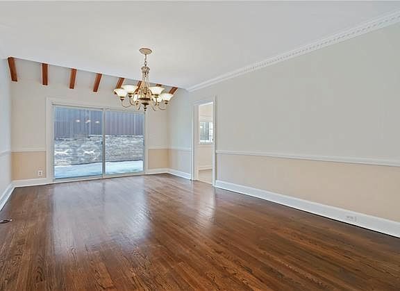Building Photo - 1 Circle Hill Rd, Pelham, NY 10803