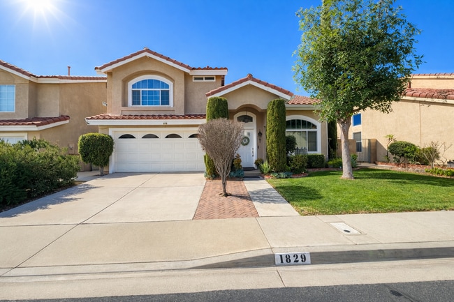 Building Photo - 1829 Mirador Dr