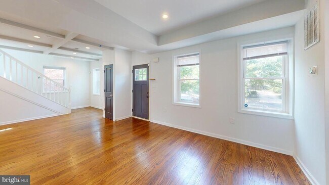 Foto del edificio - 452 Oakwood St SE