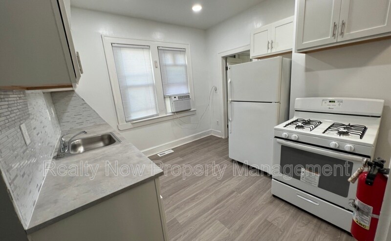 Primary Photo - 12228 Fairview Ct