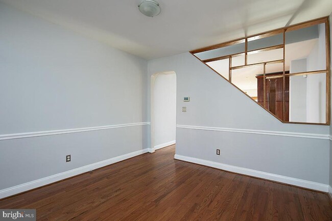 Foto del edificio - 964 Florida Ave NW