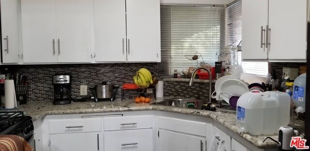 Foto del edificio - 1600 N Hobart Blvd