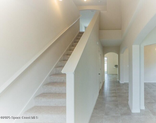 Building Photo - 824 Musgrass Cir