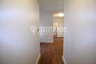 Building Photo - 1191 Boylston St