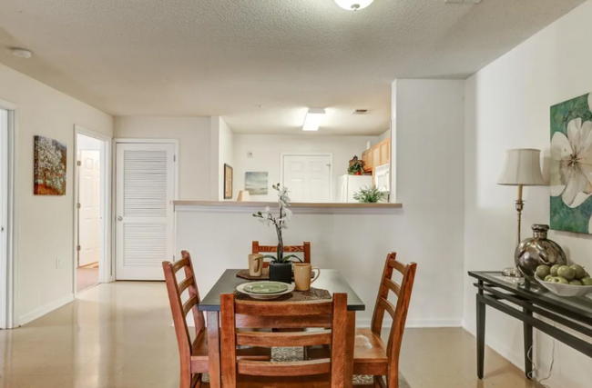 Foto del edificio - 1200 College Pointe Ln