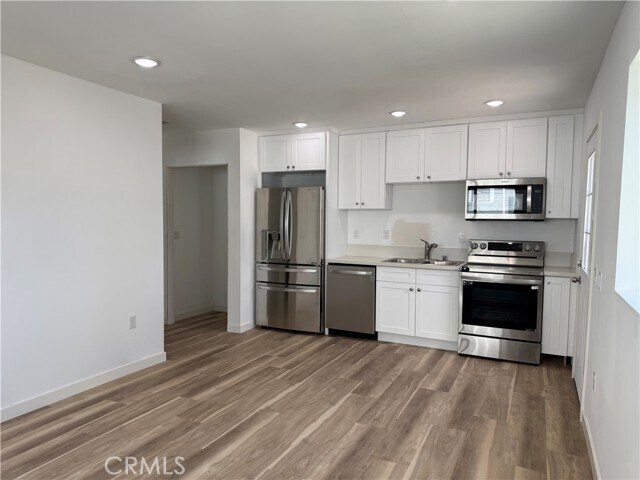 Foto del edificio - 466 S Mott St