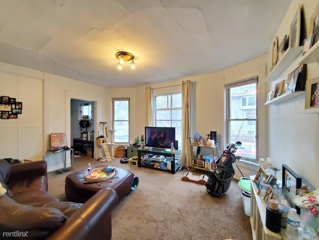 Building Photo - 2 br, 1 bath Apartment - 1600 E Kane Place