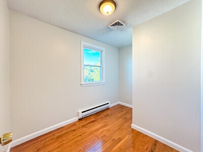 Building Photo - 74 Dunboy St