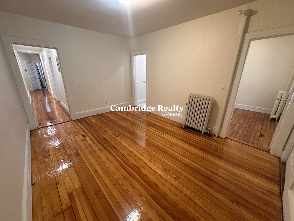 Primary Photo - 40 Linden Ave