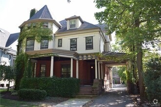 Building Photo - 721 W Ferry St