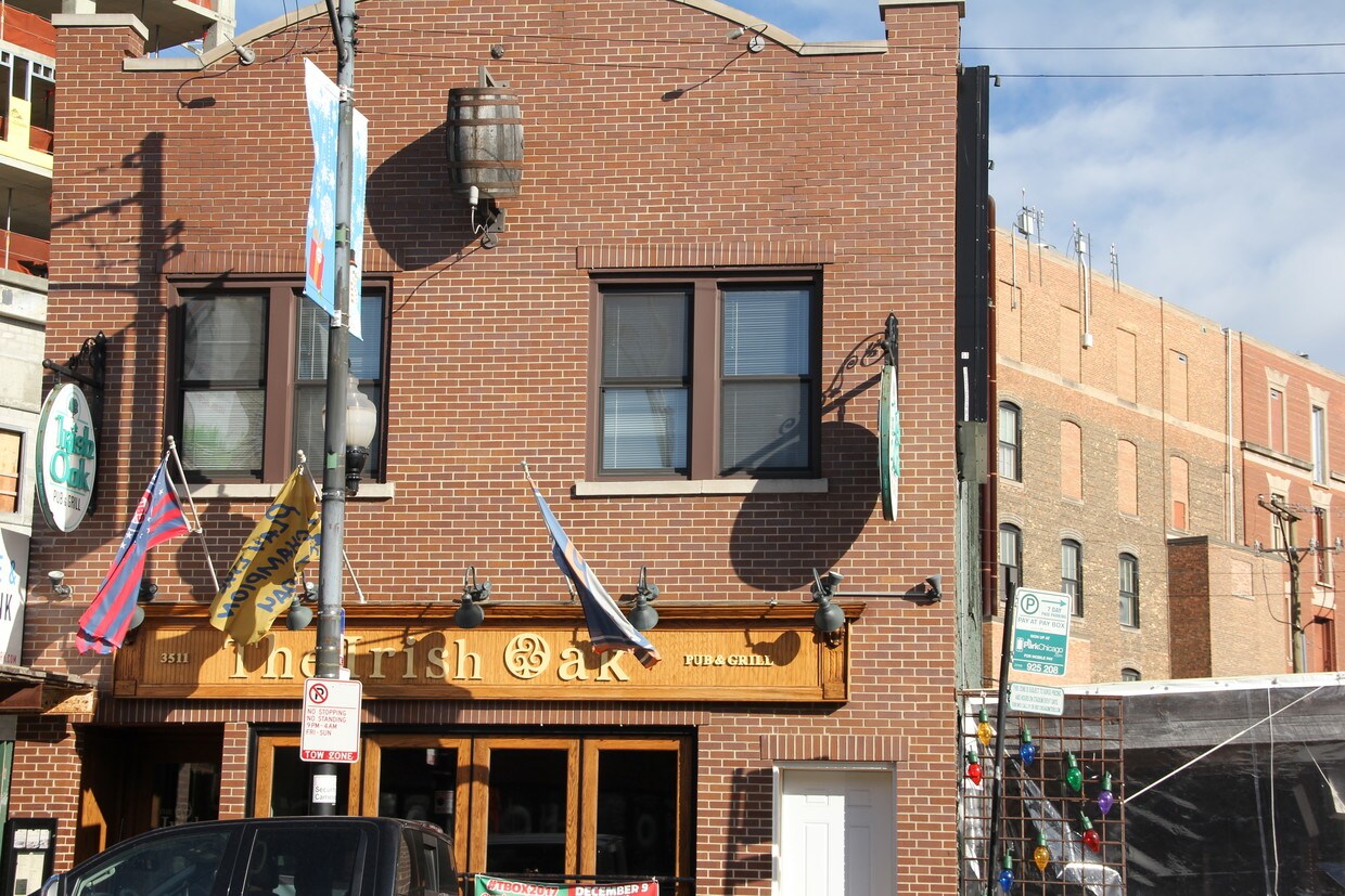 Foto principal - 3511 N Clark St