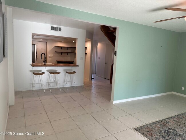 Foto del edificio - 56 Emerald Ct