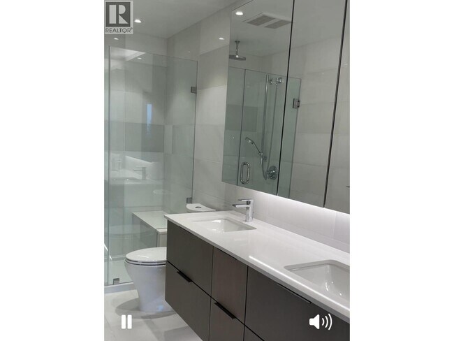 Building Photo - 6138 Birney Ave