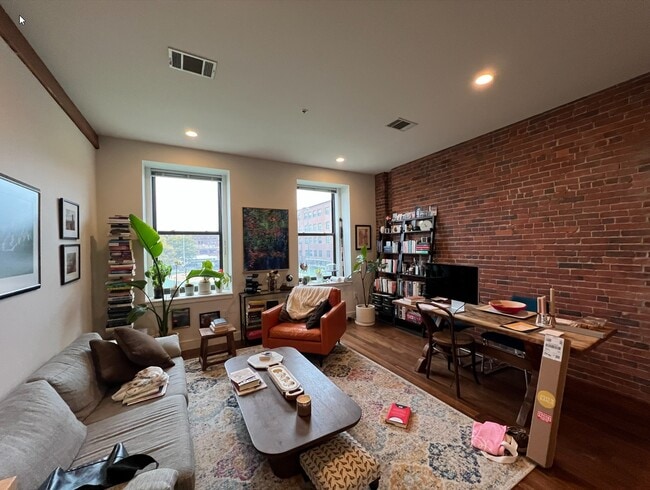 Building Photo - 460 Harrison Ave