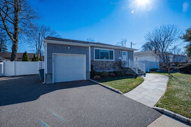 Building Photo - 2002 City Ave