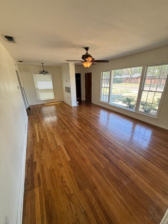 Foto del edificio - Pre Leasing for Fall 2026! 3/2 in Tech Terrace