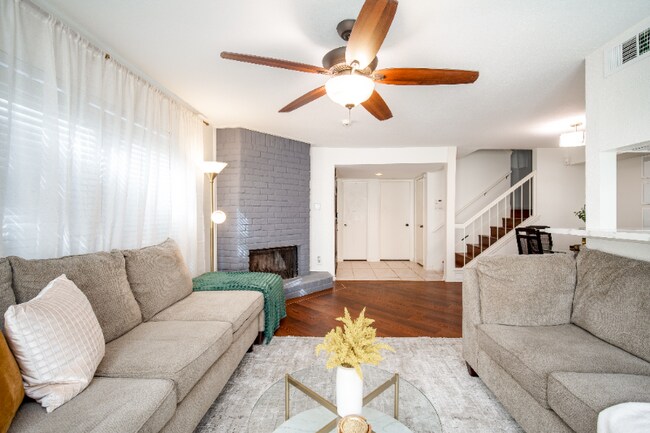 Building Photo - 2528 Bering Dr