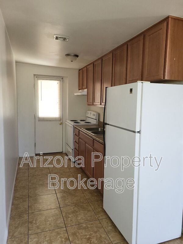 Foto del edificio - 861 S Stapley Dr