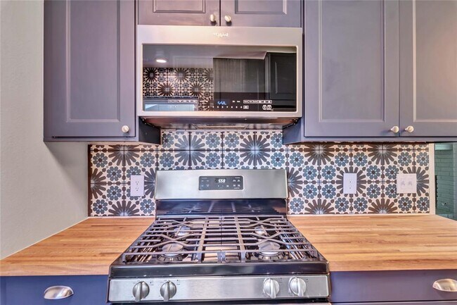 Building Photo - 10713 Berthound Dr