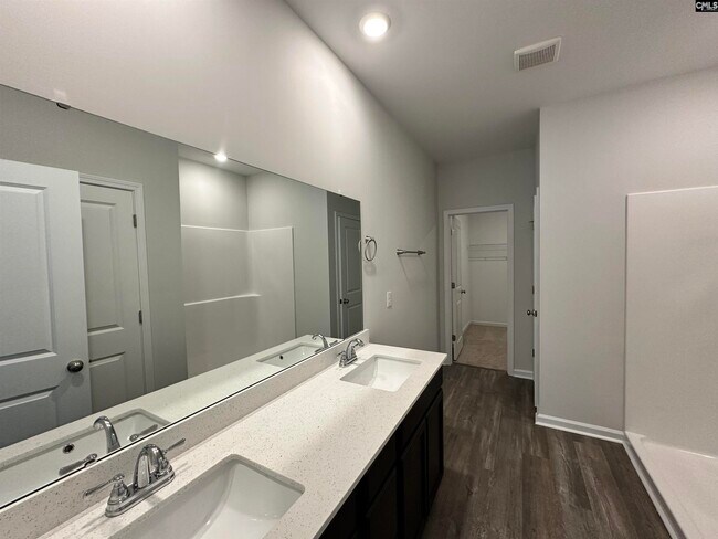 Building Photo - 915 Blenheim Wy