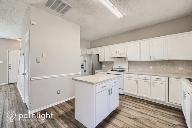Building Photo - 516 Banyan Court, Lancaster, TX, 75146