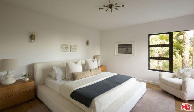 Foto del edificio - 5692 Holly Oak Dr