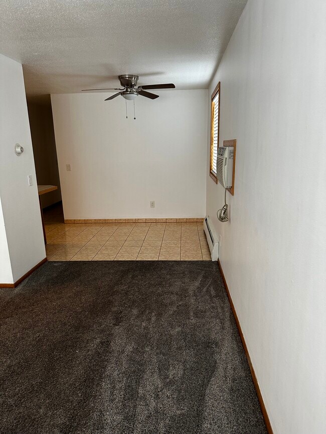 Foto del edificio - 7860 Groveland Rd