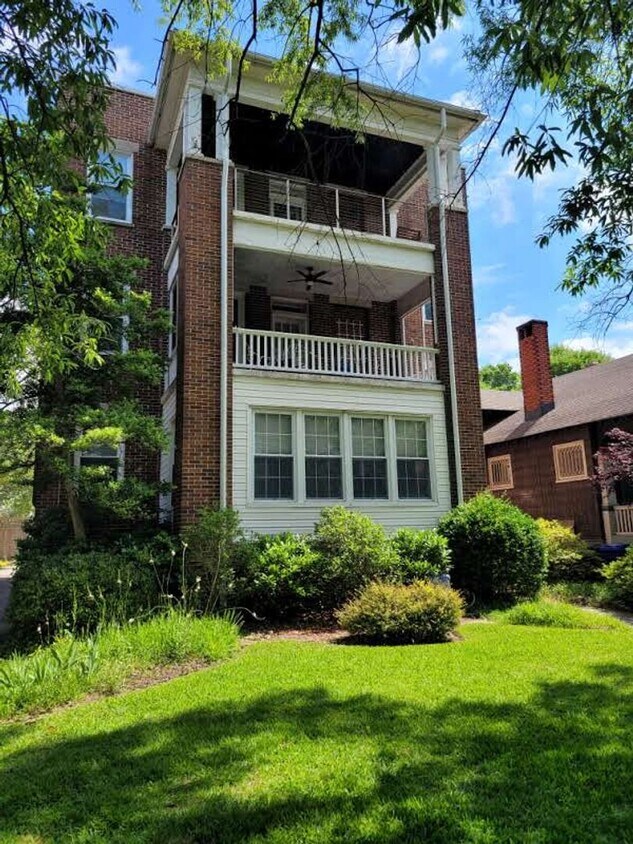 1022 Westover Ave Unit 3, Norfolk, VA 23507 Condo for Rent in Norfolk